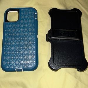 Otterbox iPhone 11 Pro Max Case with pocket attachment